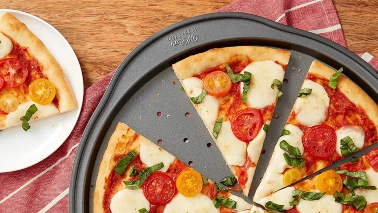 10 Best Pizza Pans for Perfect Home Baking in 2024