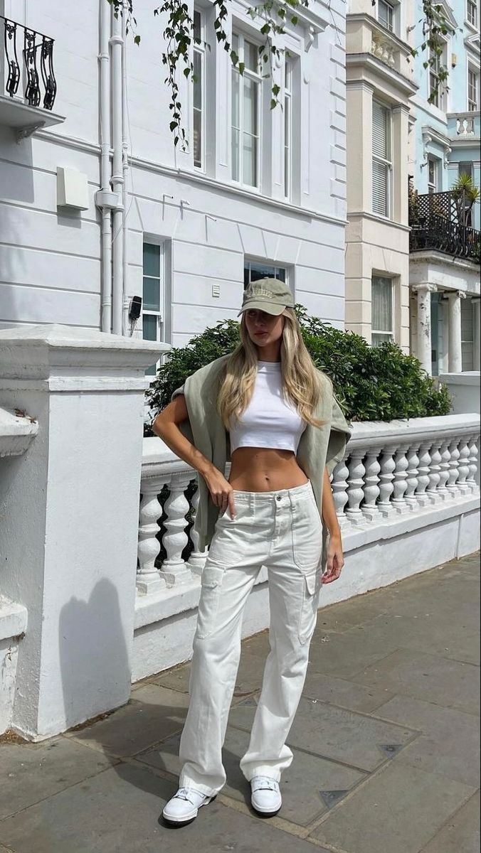 Best White Cargo Pants: The Ultimate Trend for 2024 Fashion!