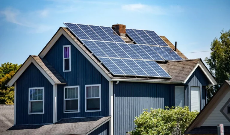 Best Solar Battery: Top Picks for 2024’s Most Reliable Energy Storage Solutions