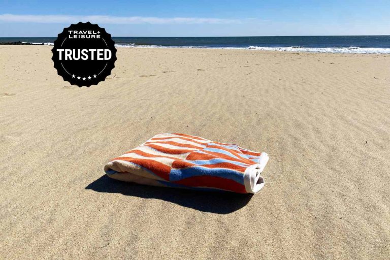 10 Best Beach Towels for 2024: Top Picks for Comfort and Style