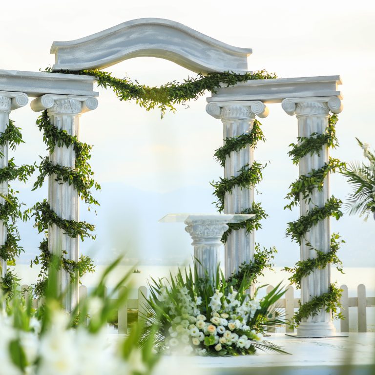 10 Best Wedding Arches for Your Ceremony in 2024: Top Picks for Elegance