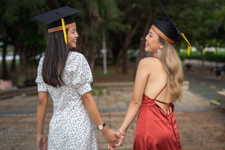 10 Best Graduation Caps for 2024: Stylish Choices for Your Big Day