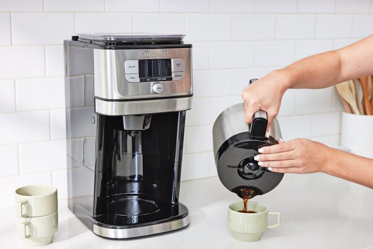 10 Best Coffee Makers That Grind and Brew for 2024: Top Picks!