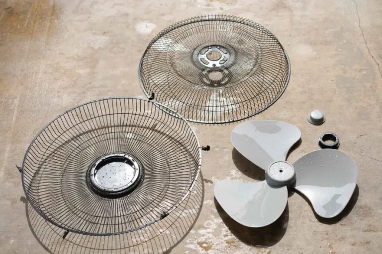 Best Ways to Clean a Dusty Standing Fan: Top Tips for 2024