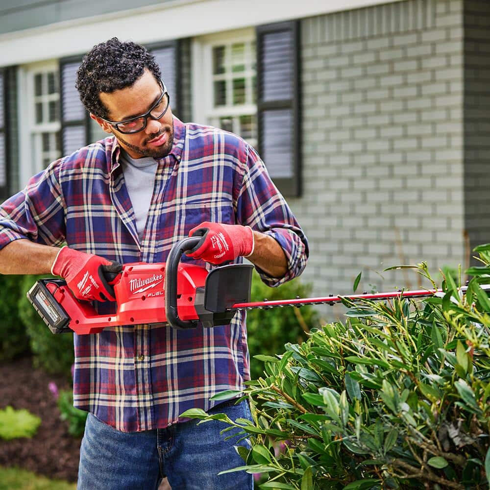 String Trimmer Buying Guide: Essential Tips for Choosing the Best Model