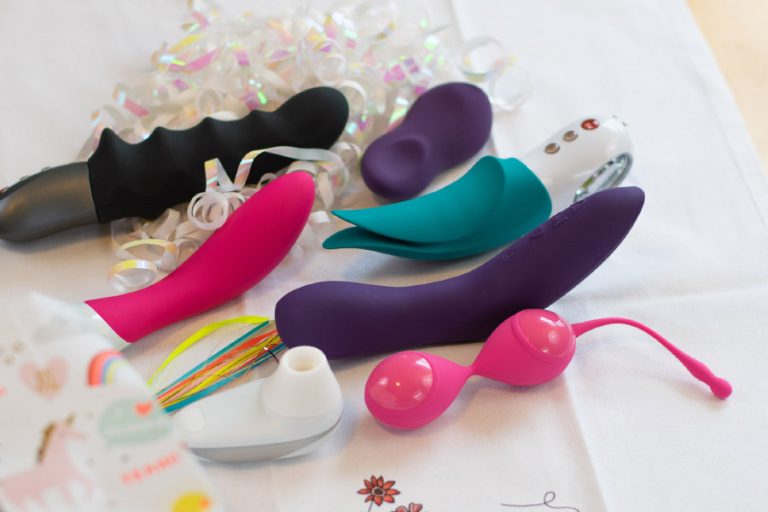 Vibrator Buying Guide: Essential Tips for Choosing the Perfect Toy