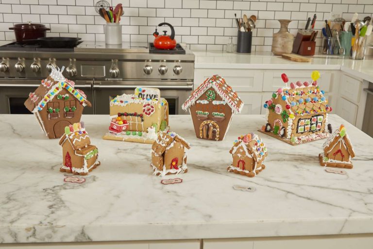 10 Best Gingerbread Houses to Build for Christmas 2024