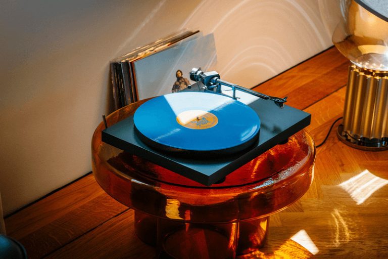 Best Low Price Turntables: Top Picks for 2024 That Won’t Break the Bank