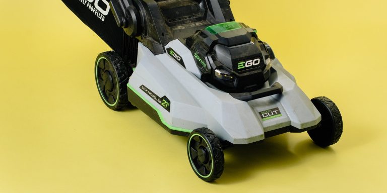 Best Self Propelled Lawn Mower: Top Picks for 2024 You Can’t Miss!