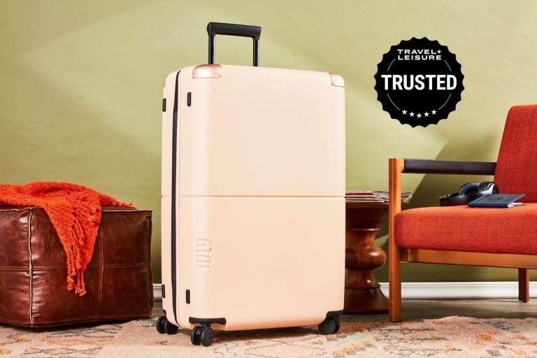 10 Best Suitcases for International Travel: Top Picks for 2024